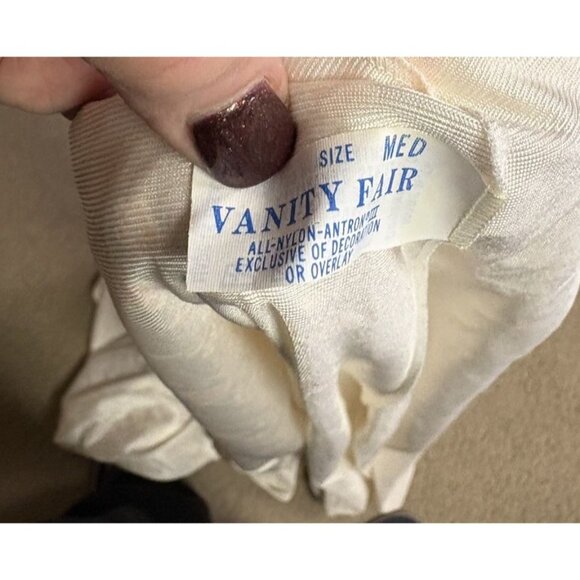 Vanity Fair VTG Women’s Robe Medium Pink Roses Lace Nylon Button Short Sleeves - Picture 6 of 7